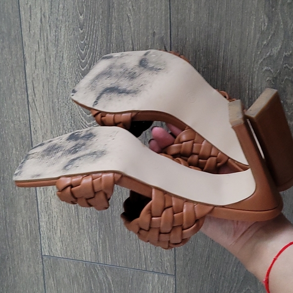 Braided heels - Picture 4 of 5